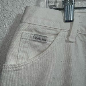 size 18x30. waist 17 in. length 39 in. inseam 27.5 in